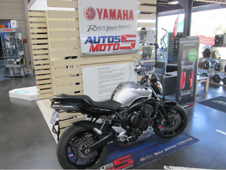 YAMAHA 600 FZ 6 S2