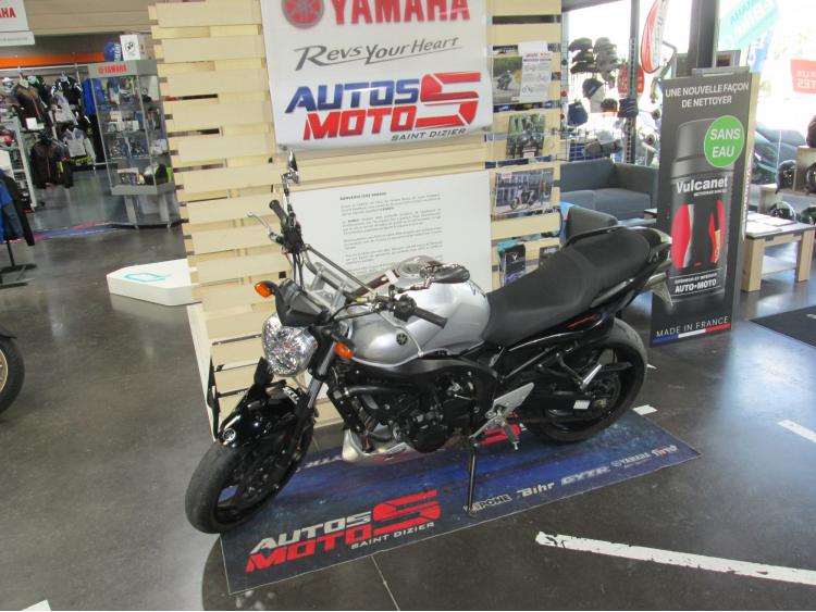 YAMAHA 600 FZ 6 S2