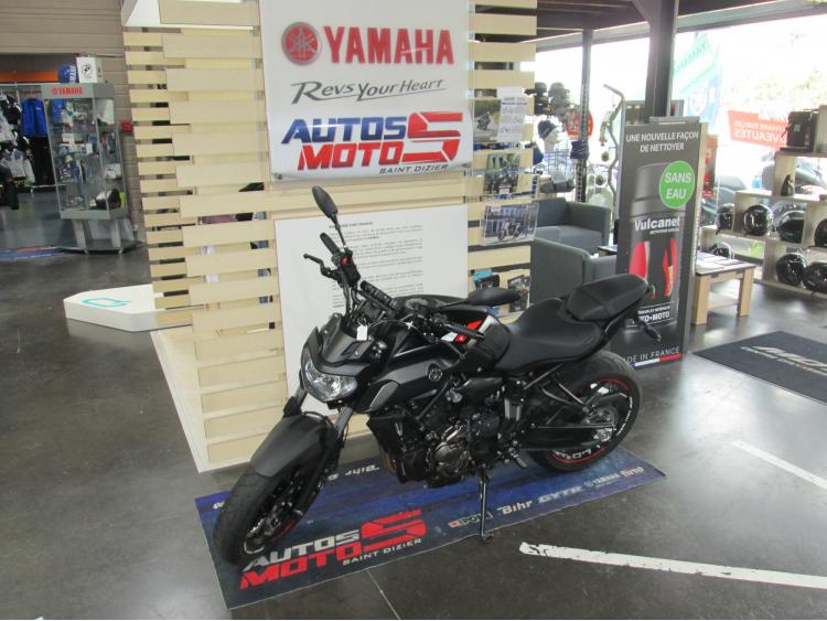 YAMAHA 700  MT 07 (permis A2)